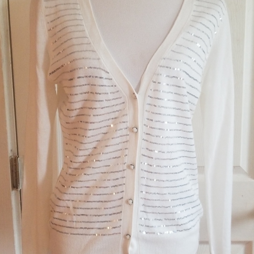 New yourk and company sequined open front